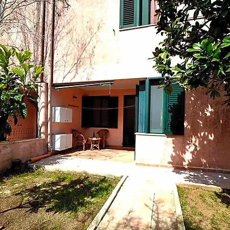 Comfortable Three-room Located In Torre Dellorso On The Ground Floor Ξενοδοχείο 2*