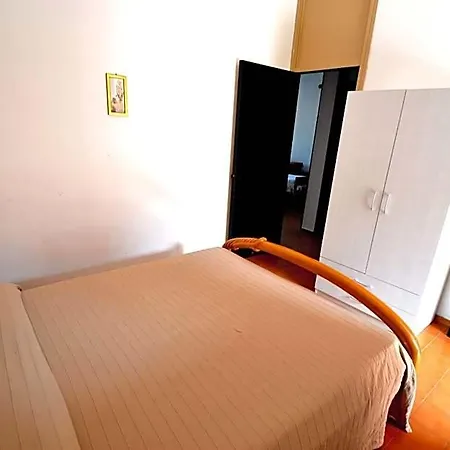Comfortable Three-room Located In Torre Dellorso On The Ground Floor Hotel 2*