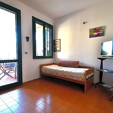 Hotel Comfortable Three-room Located In Torre Dellorso On The Ground Floor Melendugno
