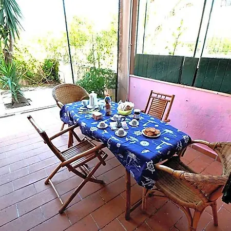 Comfortable Three-room Located In Torre Dellorso On The Ground Floor